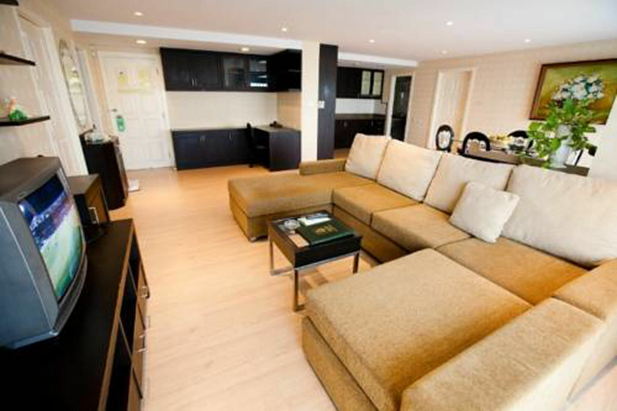 Roseate Ratchada Aparthotel Bangkok Bagian luar foto