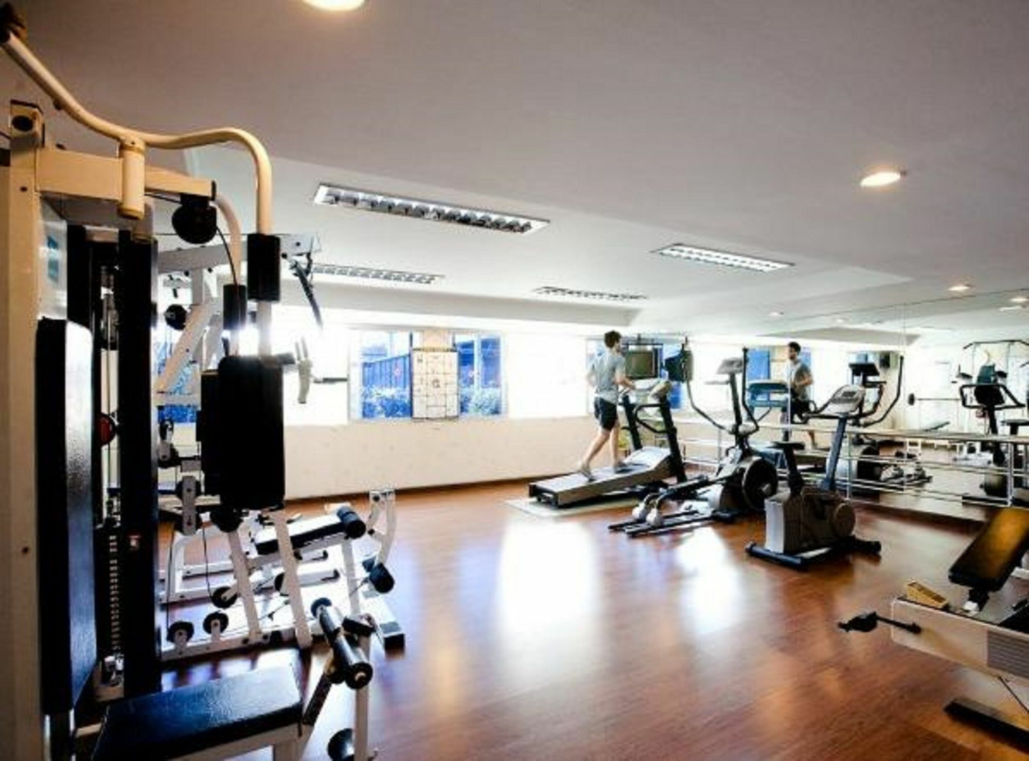 Roseate Ratchada Aparthotel Bangkok Bagian luar foto