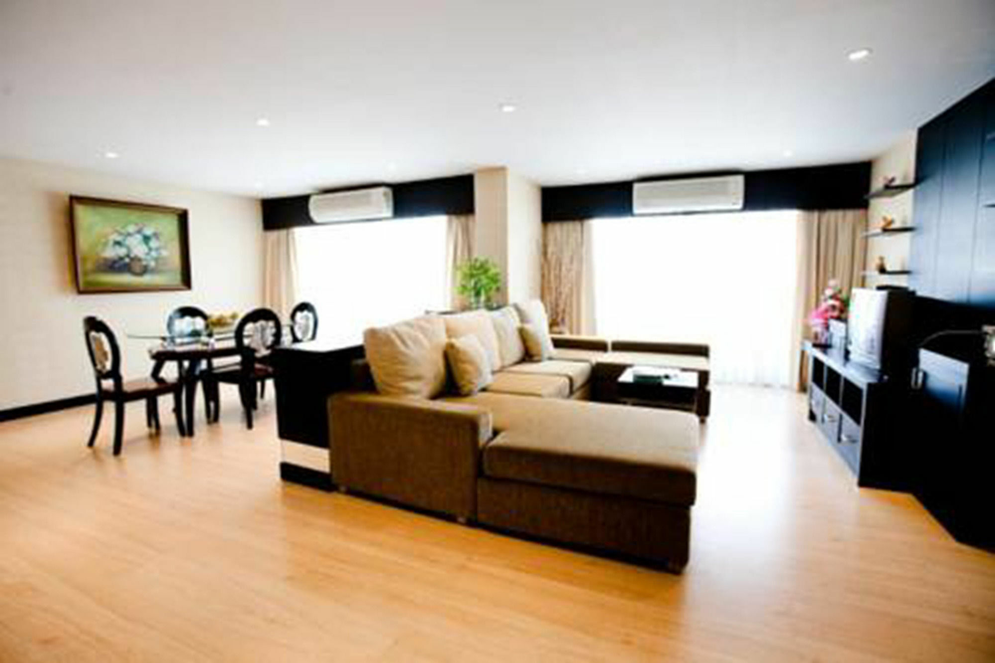 Roseate Ratchada Aparthotel Bangkok Bagian luar foto